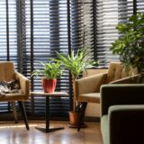 sfeer met jaloezieen